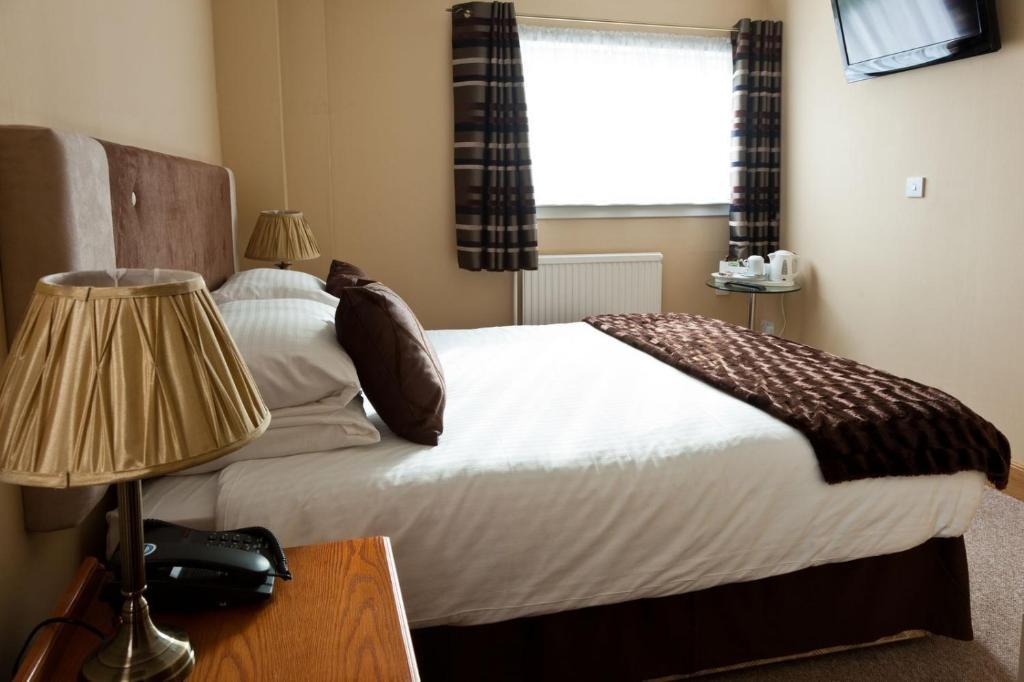 Caledonia Hotel Rosyth Quarto foto